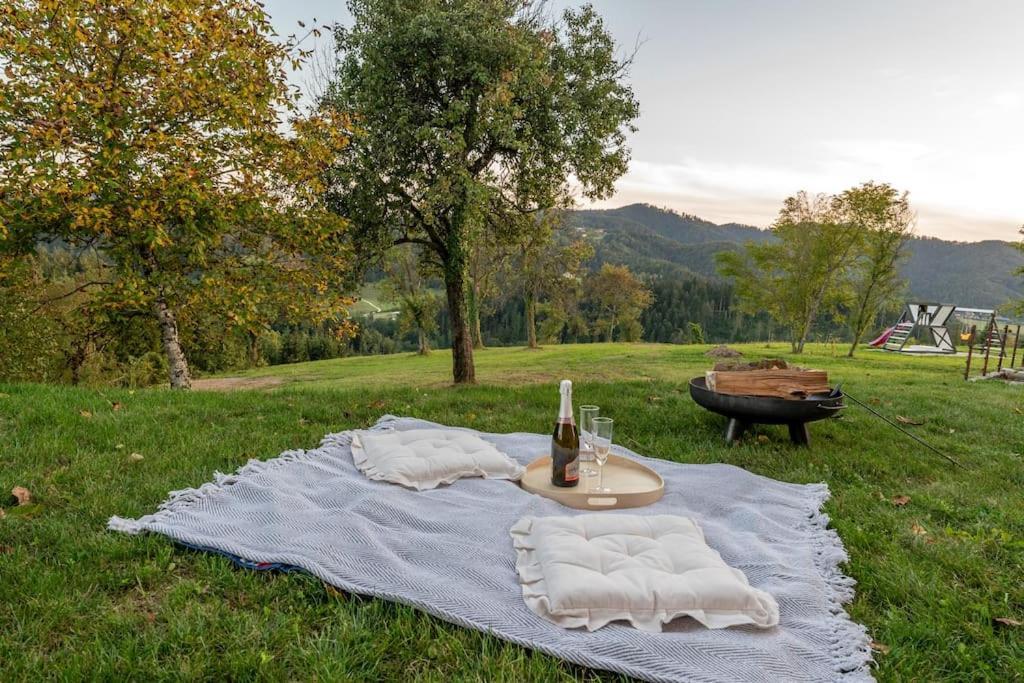 Holiday House Hona Lux Velike Lasce Kültér fotó