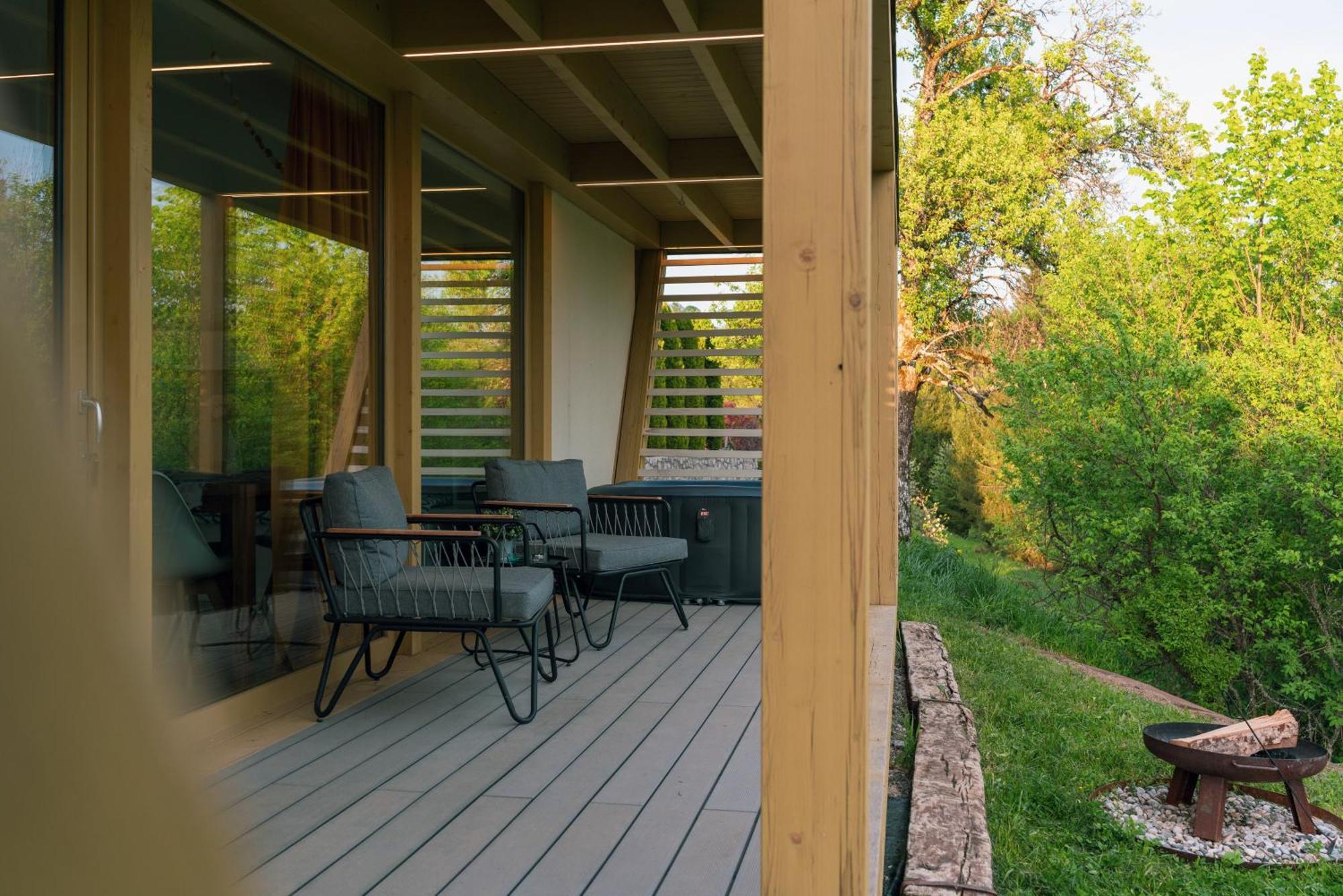 Holiday House Hona Lux Velike Lasce Kültér fotó