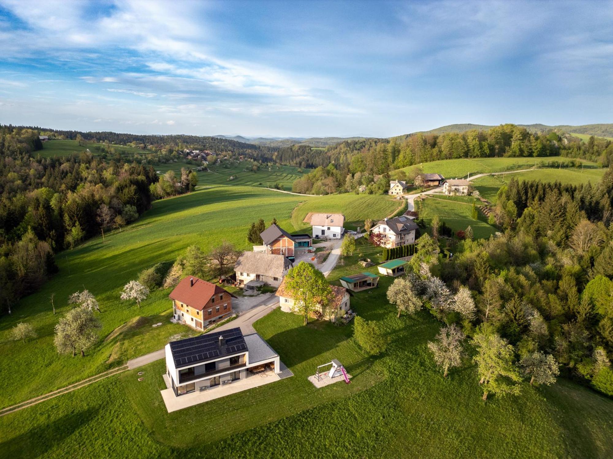 Holiday House Hona Lux Velike Lasce Kültér fotó